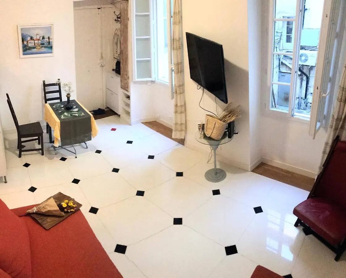 Appartement Claudia - Central - Very Close To Sea - Calm - Ac Nice